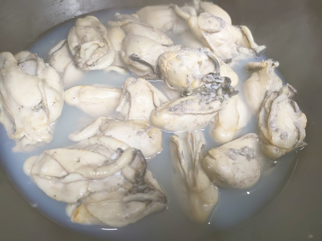 広島産牡蠣の自家製濃厚牡蠣汁